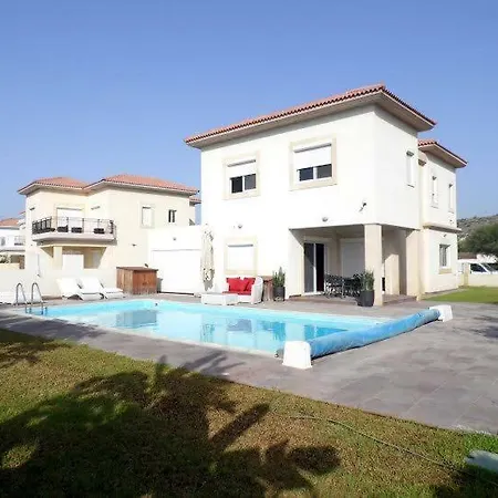 3b Delux Bayview Parklane * Лимасол