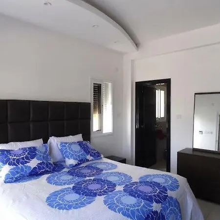 3b Delux Bayview Parklane Лимасол