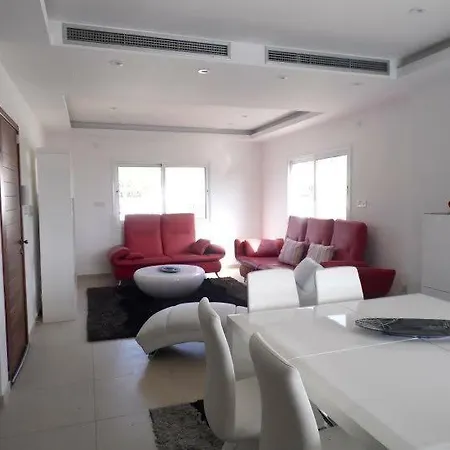 3b Delux Bayview Parklane *